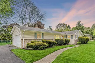 6313 Tamiami Dr, Downers Grove, IL 60516 - Photo 1