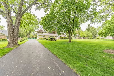 6313 Tamiami Drive, Downers Grove, IL 60516 - Photo 2