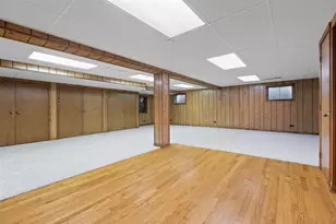 321 Ashwood Dr, Schaumburg, IL 60193 - Photo 22