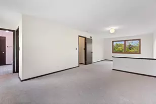 321 Ashwood Dr, Schaumburg, IL 60193 - Photo 12