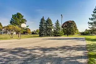 181 W Fabish Dr, Buffalo Grove, IL 60089 - Photo 34