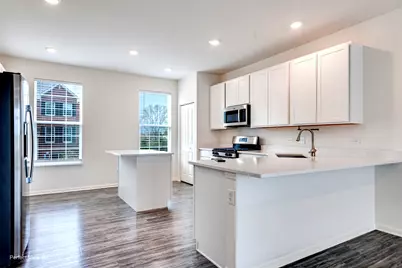 195 Lakeshore Drive, Oswego, IL 60543 - Photo 2