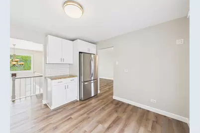 4360 Mumford Drive, Hoffman Estates, IL 60192 - Photo 18