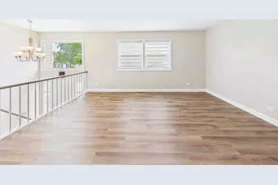 4360 Mumford Drive, Hoffman Estates, IL 60192 - Photo 6