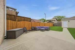 10617 S Whipple St, Chicago, IL 60655 - Photo 20