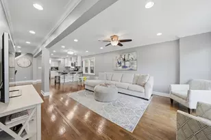 10617 S Whipple St, Chicago, IL 60655 - Photo 2