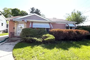 317 S Louis St, Mount Prospect, IL 60056 - Photo 1