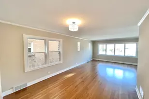 5547 N Central Ave, Chicago, IL 60630 - Photo 6