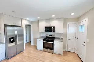 5547 N Central Ave, Chicago, IL 60630 - Photo 10