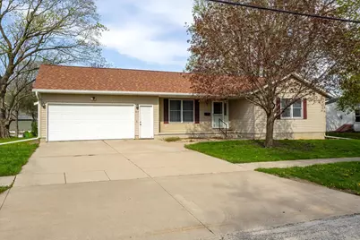413 N East Street, Cambridge, IL 61238 - Photo 2
