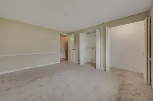 219 Kendrick Ct, Schaumburg, IL 60194 - Photo 16