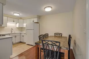 219 Kendrick Ct, Schaumburg, IL 60194 - Photo 8