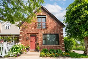 2331 N Elston Ct, Chicago, IL 60614 - Photo 1