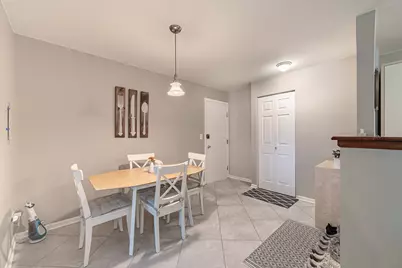 311 N Carter Street #102, Palatine, IL 60067 - Photo 4
