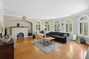 1114 Dobson St, Evanston, IL 60202 - Photo 2
