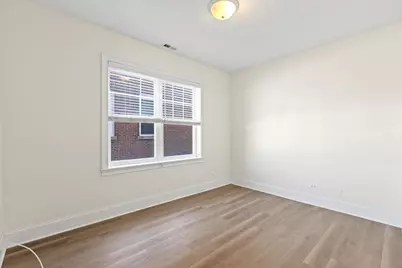 2500 Green Bay Road #201, Evanston, IL 60201 - Photo 4