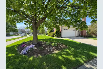 27W228 Heather Lane, Winfield, IL 60190 - Photo 2