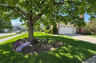 27W228 Heather Ln, Winfield, IL 60190 - Photo 2