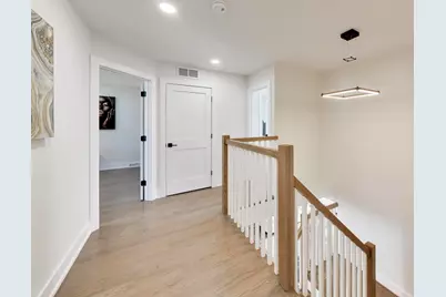 6850 Latrobe Avenue, Skokie, IL 60077 - Photo 14