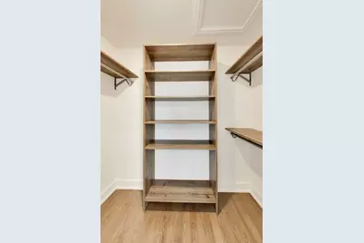6850 Latrobe Avenue, Skokie, IL 60077 - Photo 20