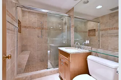 4409 W Lunt Avenue, Lincolnwood, IL 60712 - Photo 24