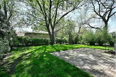4409 W Lunt Avenue, Lincolnwood, IL 60712 - Photo 6