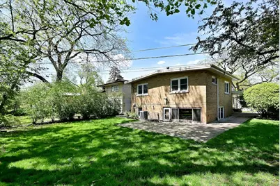 4409 W Lunt Avenue, Lincolnwood, IL 60712 - Photo 4