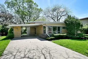 4409 W Lunt Ave, Lincolnwood, IL 60712 - Photo 1