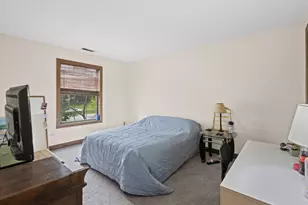 338 Essex Ct, Wood Dale, IL 60191 - Photo 12