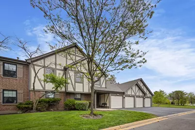 338 Essex Court #4, Wood Dale, IL 60191 - Photo 2