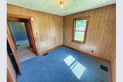 426 S Locust Street, Flora, IL 62839 - Photo 34