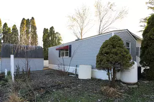 50 Beacon Bay Ct, Lakemoor, IL 60051 - Photo 16