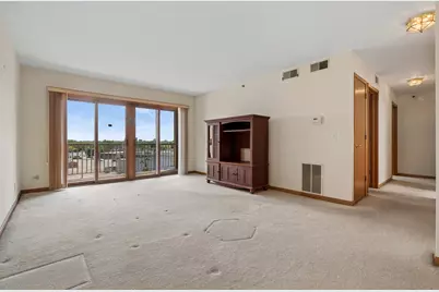 7450 N Waukegan Road #505, Niles, IL 60714 - Photo 6