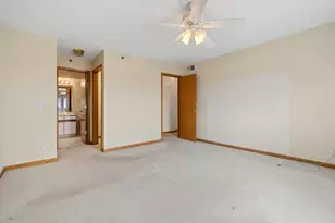 7450 N Waukegan Rd, Niles, IL 60714 - Photo 16