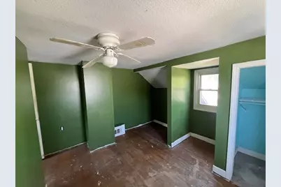318 S Worth Street, Sullivan, IL 61951 - Photo 10