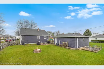1205 N Prairie Avenue, Joliet, IL 60435 - Photo 2