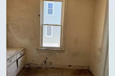 850 W 51st Place, Chicago, IL 60609 - Photo 10