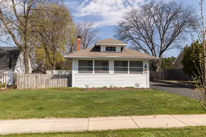 219 W Oak Avenue, Wheaton, IL 60187 - Photo 1