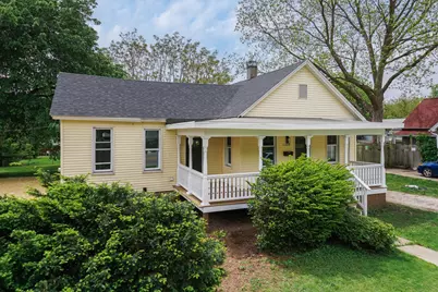 1308 W Market Street, Bloomington, IL 61701 - Photo 2