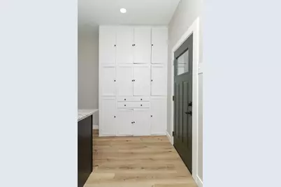 1308 W Market Street, Bloomington, IL 61701 - Photo 20