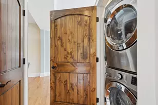 1328 W Bryn Mawr Ave, Chicago, IL 60660 - Photo 20