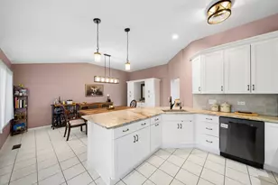 21626 W Larch Dr, Plainfield, IL 60544 - Photo 10
