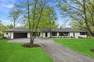 1920 Thornwood Ln, Riverwoods, IL 60015 - Photo 2