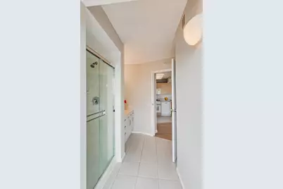 1720 Maple Avenue #2070, Evanston, IL 60201 - Photo 14