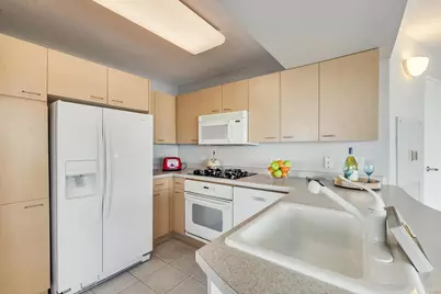 1720 Maple Avenue #2070, Evanston, IL 60201 - Photo 8