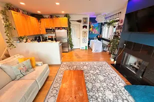 842 N Racine Ave, Chicago, IL 60642 - Photo 2