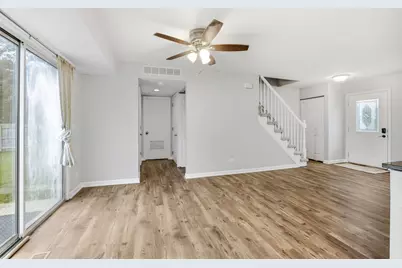 9 Chaucer Lane, Streamwood, IL 60107 - Photo 8