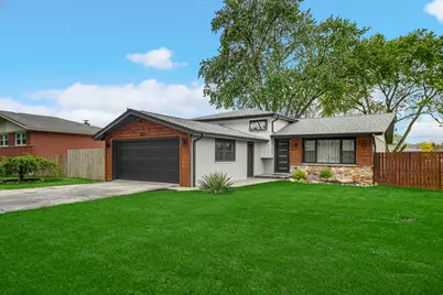 10324 S 81st Avenue, Palos Hills, IL 60465 - Photo 1