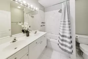 4720 S Woodlawn Ave, Chicago, IL 60615 - Photo 10