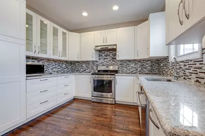 2460 Violet Street, Glenview, IL 60026 - Photo 8